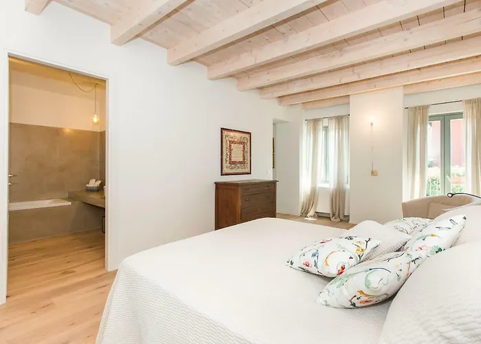 Presso Cascina La Melagrana Apartment *