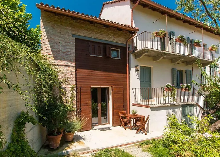 Presso Cascina La Melagrana Costigliole d'Asti